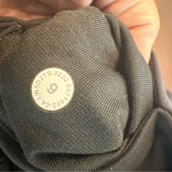 Lululemon InStill High-Rise Tight 25"
Black - Picture 6 of 8